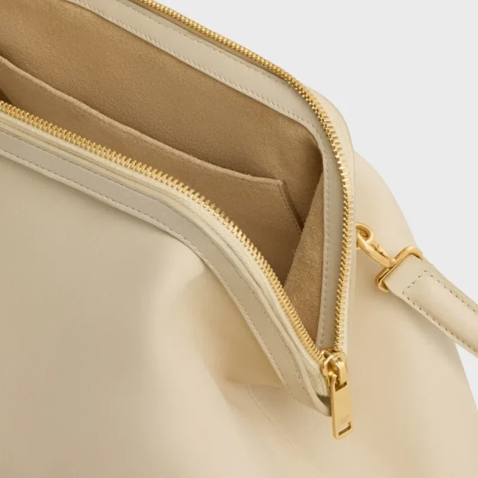 Arzt-Tasche aus geschmeidigem naturbelassenem Kalbsleder Arzt-Tasche aus geschmeidigem naturbelassenem Kalbsleder