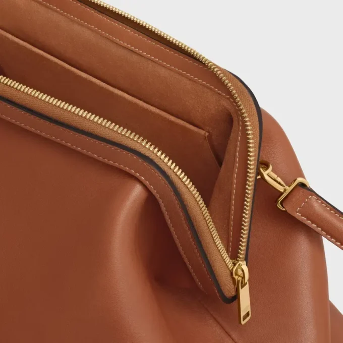 Arzt-Tasche aus geschmeidigem naturbelassenem Kalbsleder Arzt-Tasche aus geschmeidigem naturbelassenem Kalbsleder