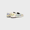 Aura Loafer aus mit Blumen besticktem Samt Aura Loafer aus mit Blumen besticktem Samt