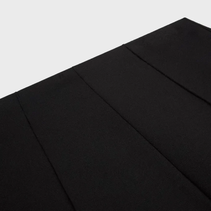 Ausgestellte Hose aus Viskose-Jersey Ausgestellte Hose aus Viskose-Jersey