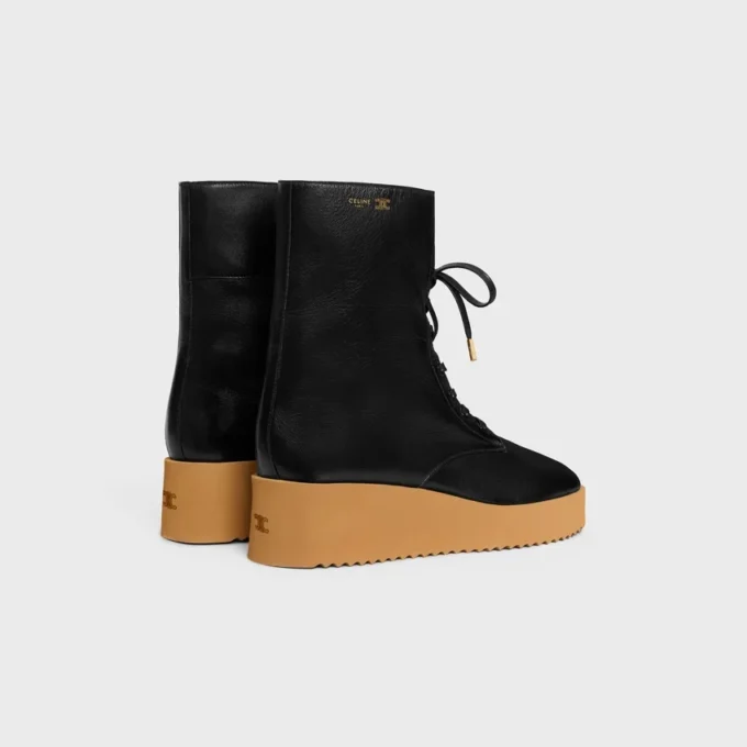 Austin Schnürstiefel aus glänzendem Kalbsleder Austin Schnürstiefel aus glänzendem Kalbsleder