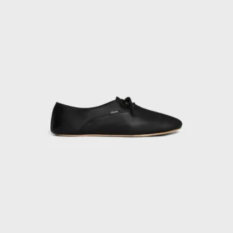 Ballerina-Schuh mit Schnürung aus Lammleder