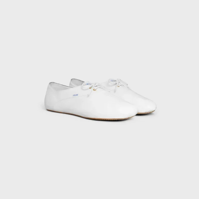 Ballerina-Schuh mit Schnürung aus Lammleder