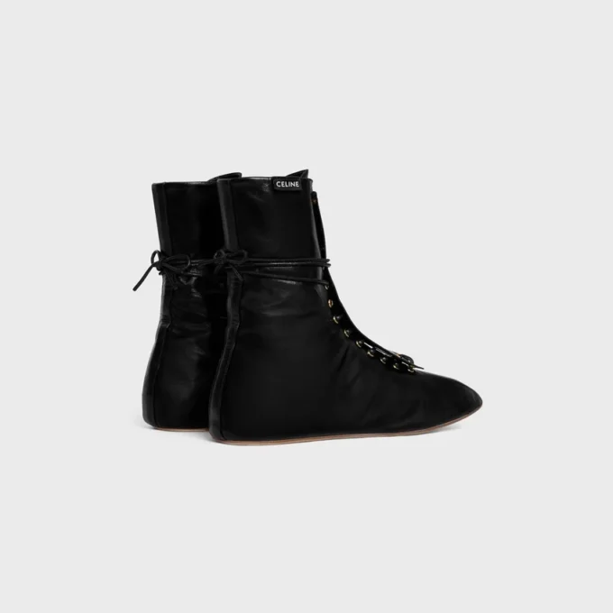 Ballet High – Schnürstiefel aus Lammleder Ballet High – Schnürstiefel aus Lammleder
