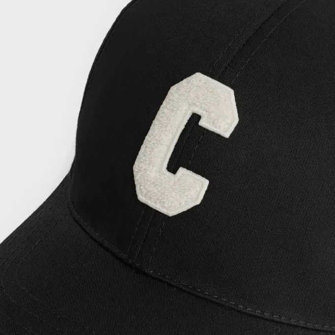 Baseballkappe mit Initialen aus Baumwolle Baseballkappe mit Initialen aus Baumwolle