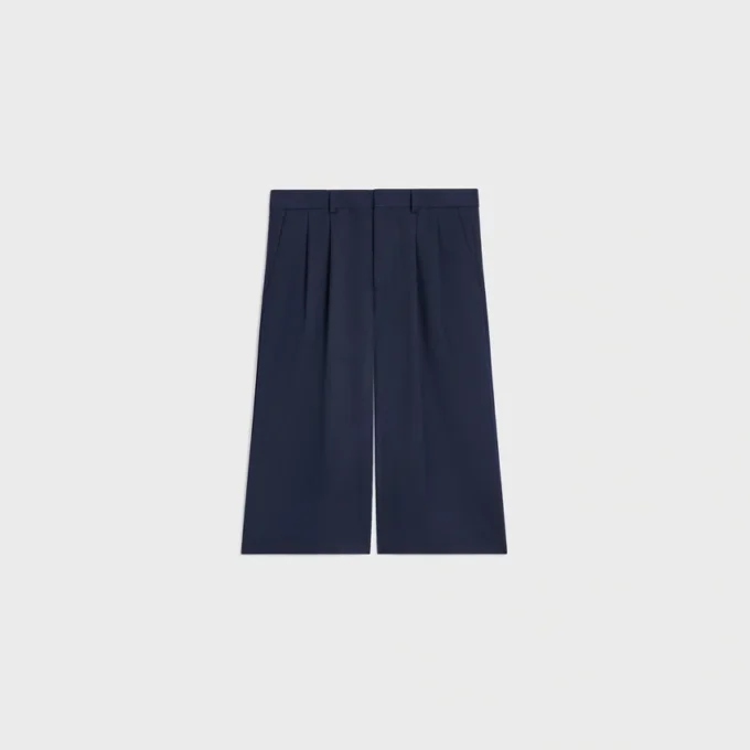 Bermudashorts aus Baumwoll- und Wollgabardine Bermudashorts aus Baumwoll- und Wollgabardine