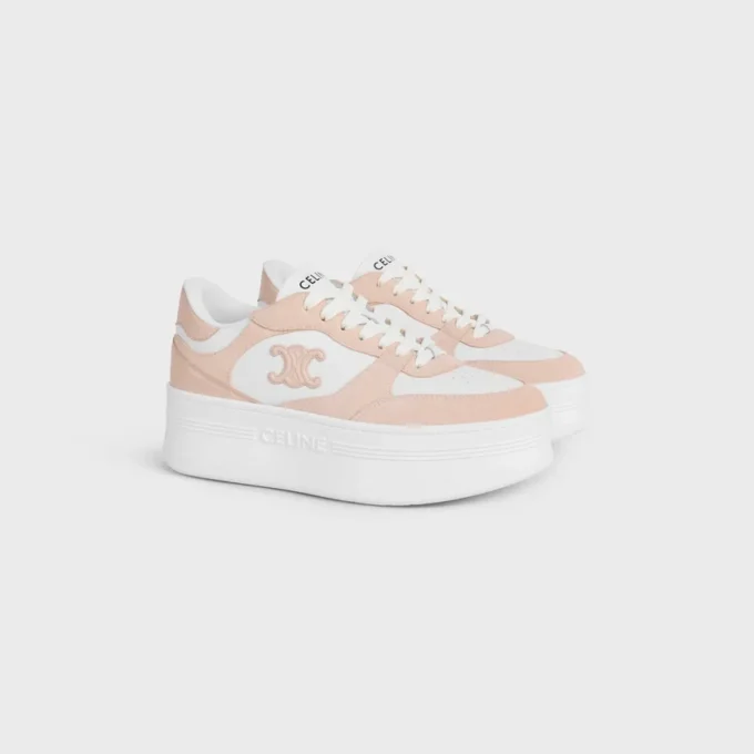 Block-Keil-Sneaker aus Kalbsleder und Kalbsveloursleder Block-Keil-Sneaker aus Kalbsleder und Kalbsveloursleder