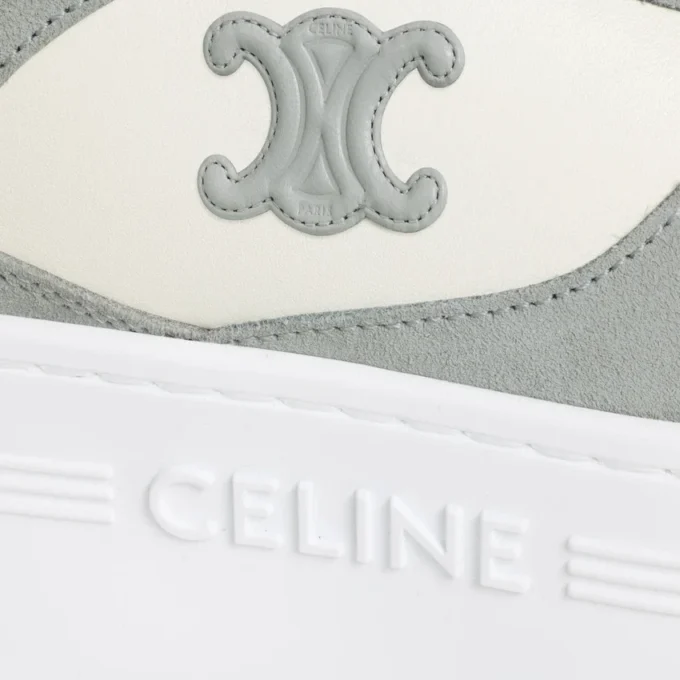 Block-Keil-Sneaker aus Kalbsleder und Kalbsveloursleder Block-Keil-Sneaker aus Kalbsleder und Kalbsveloursleder