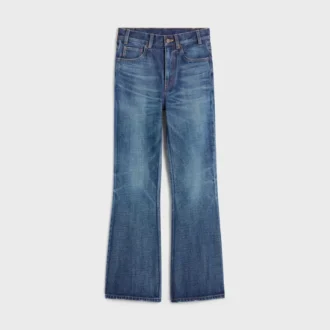 Bootcut-Jeans aus Dark Union Wash Denim