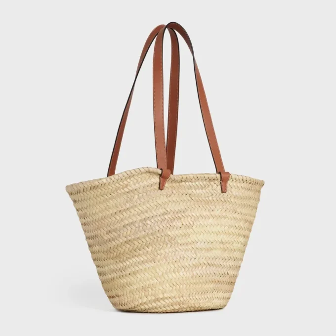 CELINE Classic Panier in mittlerer Größe aus Palmblättern und Kalbsleder CELINE Classic Panier in mittlerer Größe aus Palmblättern und Kalbsleder
