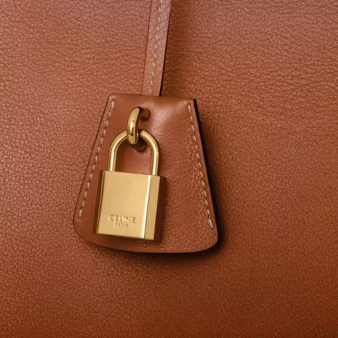 Celine Conti Tasche aus geschmeidigem genarbtem Kalbsleder Celine Conti Tasche aus geschmeidigem genarbtem Kalbsleder