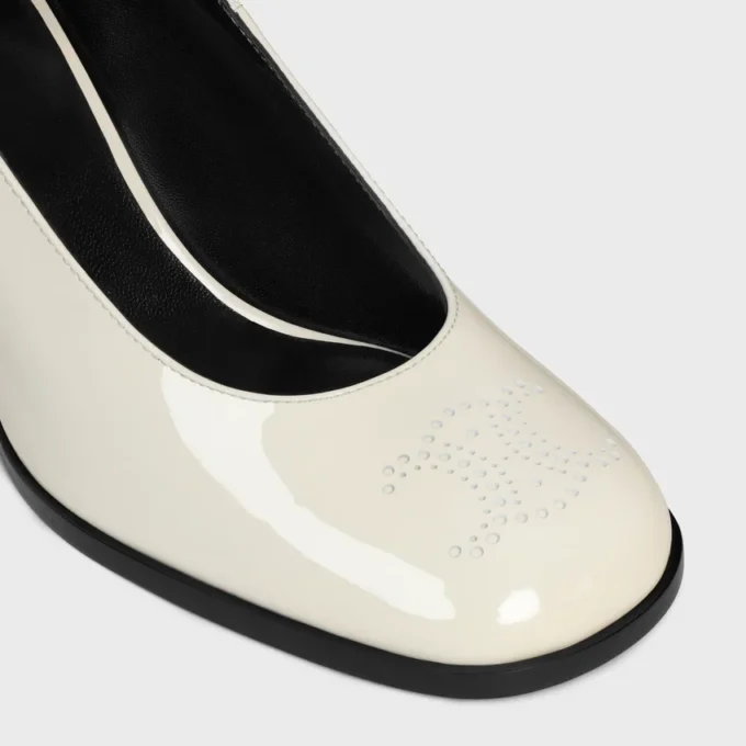 CELINE Lily Perforated Triomphe Babies aus lackiertem Kalbsleder