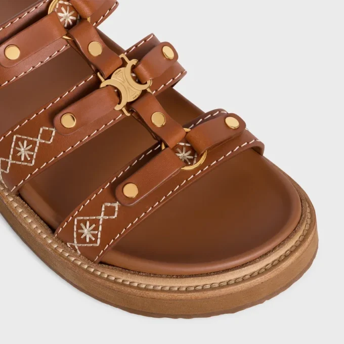 CELINE – Tippi Slide aus besticktem Kalbsleder CELINE – Tippi Slide aus besticktem Kalbsleder