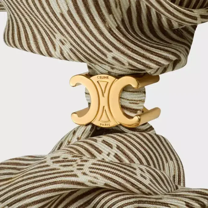 CELINE Triomphe Diagonale Scrunchy aus Seide und Messing mit Goldfinish