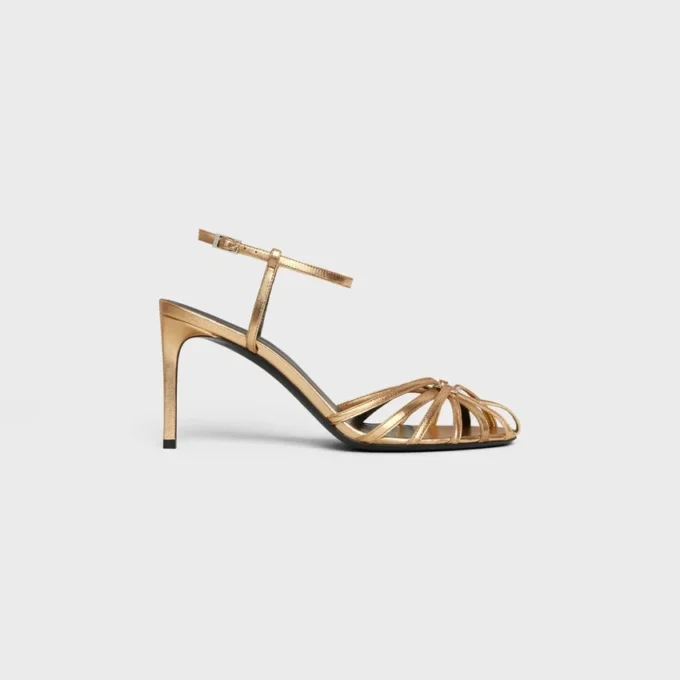 CELINE Triomphe Sandale aus laminiertem Lammleder CELINE Triomphe Sandale aus laminiertem Lammleder
