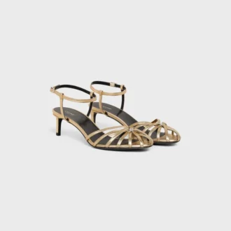 CELINE Triomphe Sandale aus laminiertem Lammleder CELINE Triomphe Sandale aus laminiertem Lammleder