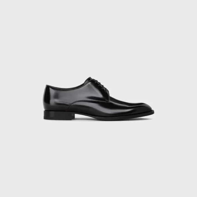 CELINE Tuxedo Derby aus poliertem Stierleder CELINE Tuxedo Derby aus poliertem Stierleder