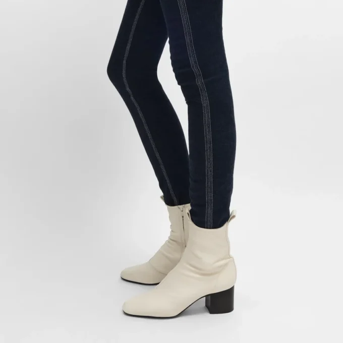 Cheri – Stiefel mit Reißverschluss aus Stretch-Lammleder Cheri – Stiefel mit Reißverschluss aus Stretch-Lammleder