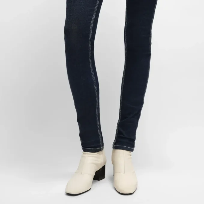 Cheri – Stiefel mit Reißverschluss aus Stretch-Lammleder Cheri – Stiefel mit Reißverschluss aus Stretch-Lammleder