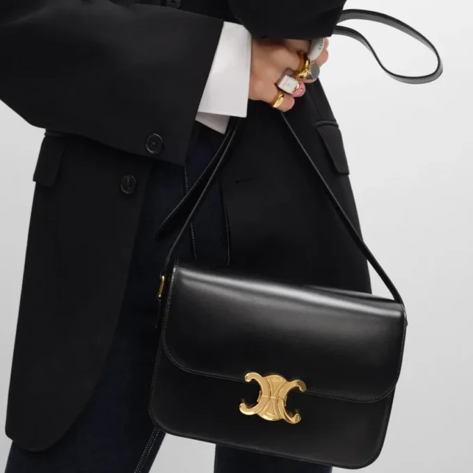 Classique Triomphe Tasche aus glänzendem Kalbsleder