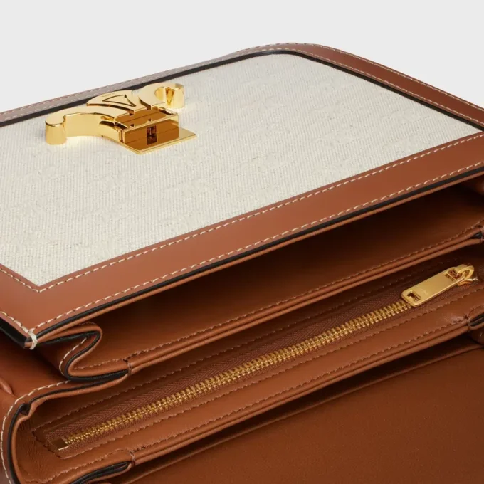 Classique Triomphe Tasche aus Textil mit durchgehendem Triomphe-Muster und Kalbsleder