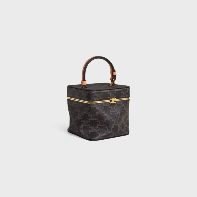 Cube aus Triomphe Canvas und naturbelassenem Kalbsleder Cube aus Triomphe Canvas und naturbelassenem Kalbsleder