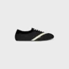 Der flache Sneaker aus Grosgrain, Samt, Ziegenveloursleder und Lammleder Der flache Sneaker aus Grosgrain, Samt, Ziegenveloursleder und Lammleder