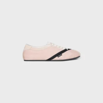 Der flache Sneaker aus Grosgrain, Samt, Ziegenveloursleder und Lammleder