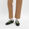 Der flache Sneaker aus Grosgrain, Samt, Ziegenveloursleder und Lammleder Der flache Sneaker aus Grosgrain, Samt, Ziegenveloursleder und Lammleder