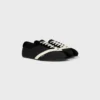 Der flache Sneaker aus Grosgrain, Samt, Ziegenveloursleder und Lammleder Der flache Sneaker aus Grosgrain, Samt, Ziegenveloursleder und Lammleder