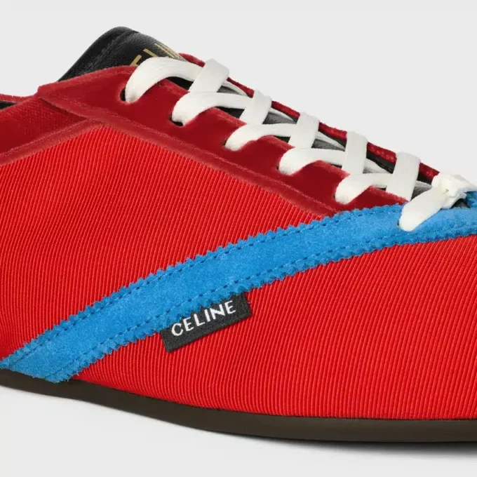 Der flache Sneaker aus Grosgrain, Samt, Ziegenveloursleder und Lammleder Der flache Sneaker aus Grosgrain, Samt, Ziegenveloursleder und Lammleder