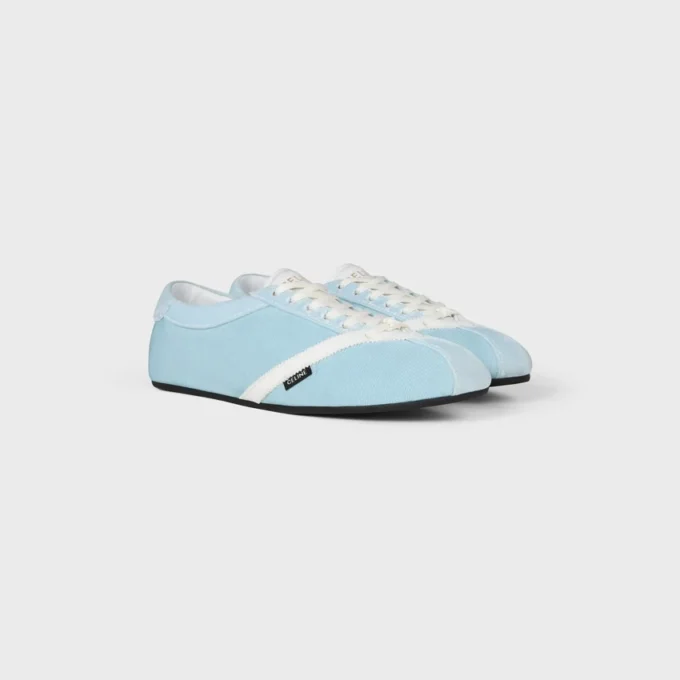 Der flache Sneaker aus Grosgrain, Samt, Ziegenveloursleder und Lammleder Der flache Sneaker aus Grosgrain, Samt, Ziegenveloursleder und Lammleder