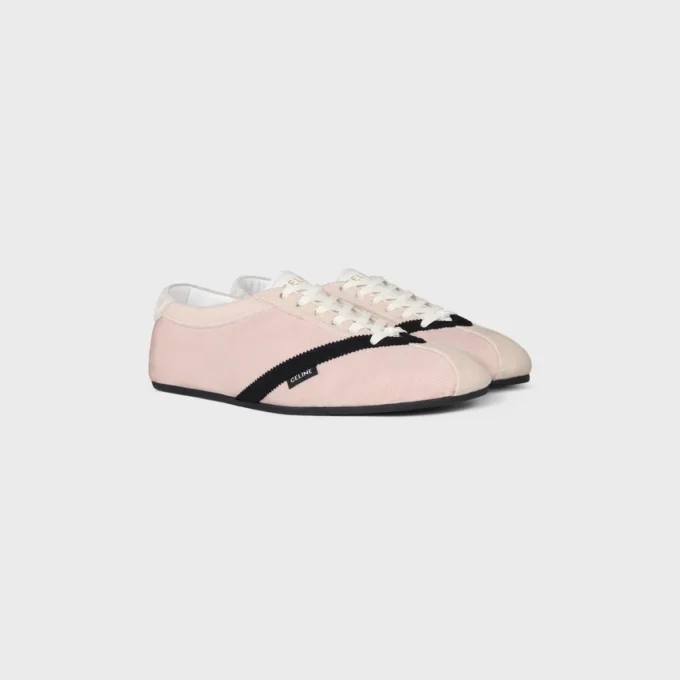 Der flache Sneaker aus Grosgrain, Samt, Ziegenveloursleder und Lammleder Der flache Sneaker aus Grosgrain, Samt, Ziegenveloursleder und Lammleder