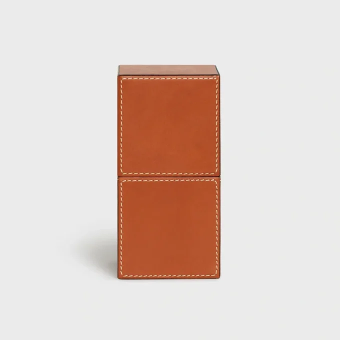 Etui 1 Parfüm 100 ml aus naturbelassenem Kalbsleder Etui 1 Parfüm 100 ml aus naturbelassenem Kalbsleder