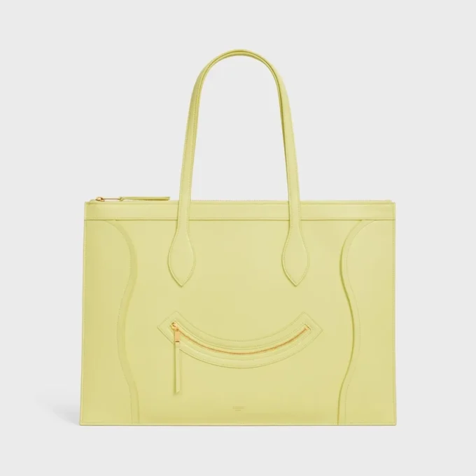 Flache Luggage aus glänzendem Kalbsleder Flache Luggage aus glänzendem Kalbsleder