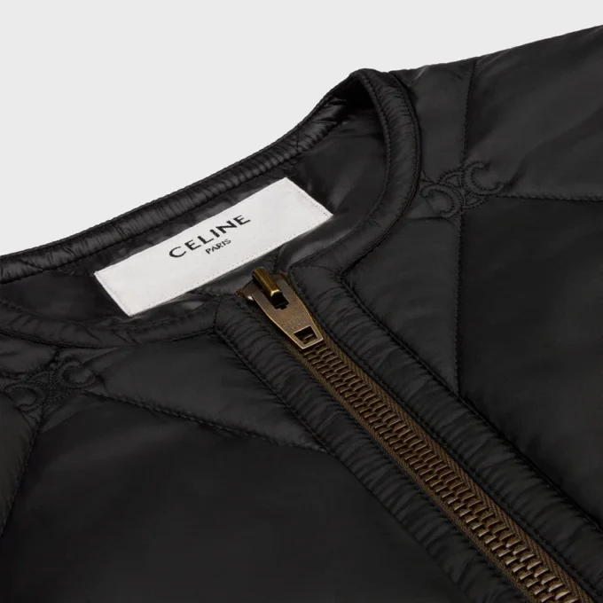 Gesteppte Jacke aus leichtem Nylon Gesteppte Jacke aus leichtem Nylon