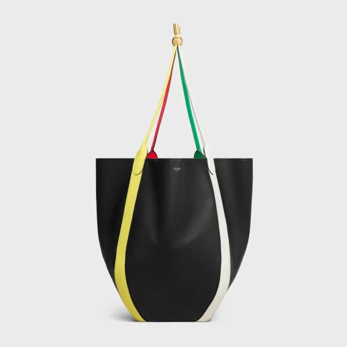 Große Drop-Bucket-Tasche aus glattem Kalbsleder Große Drop-Bucket-Tasche aus glattem Kalbsleder