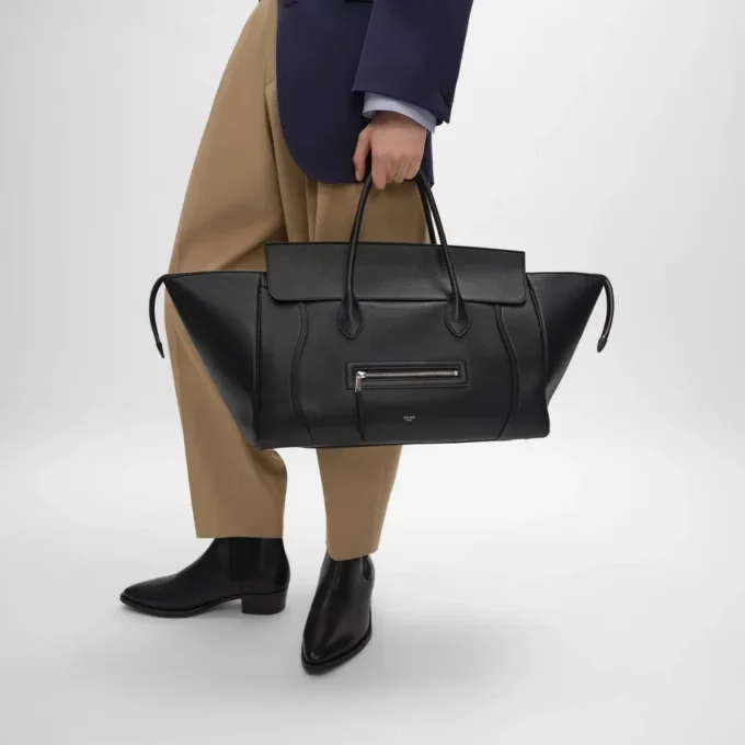Große Luggage aus genarbtem Kalbsleder Große Luggage aus genarbtem Kalbsleder