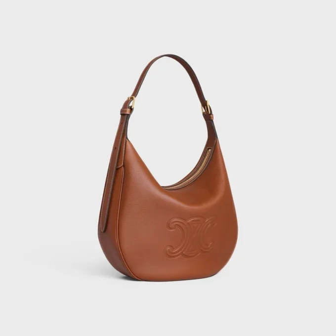 HeloïSe-Tasche in mittlerer Größe aus geschmeidigem genarbtem Kalbsleder HeloïSe-Tasche in mittlerer Größe aus geschmeidigem genarbtem Kalbsleder