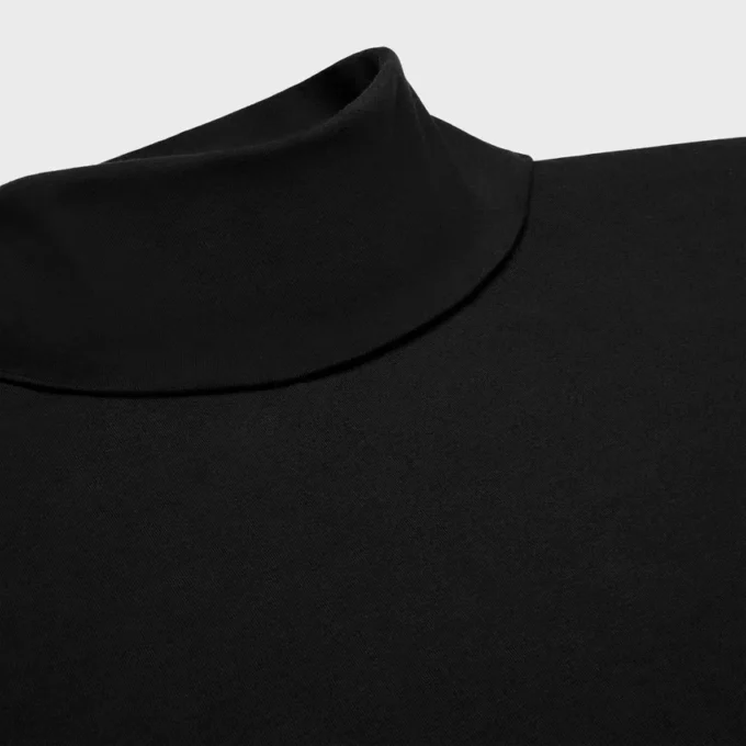 Hochgeschlossenes Oberteil aus sportlichem Baumwolljersey Hochgeschlossenes Oberteil aus sportlichem Baumwolljersey