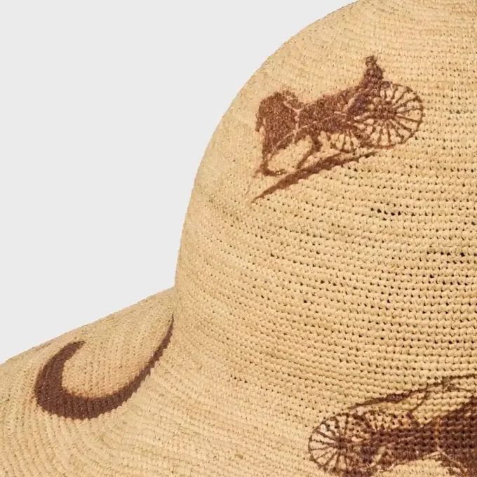 Hut aus Raffia Hut aus Raffia