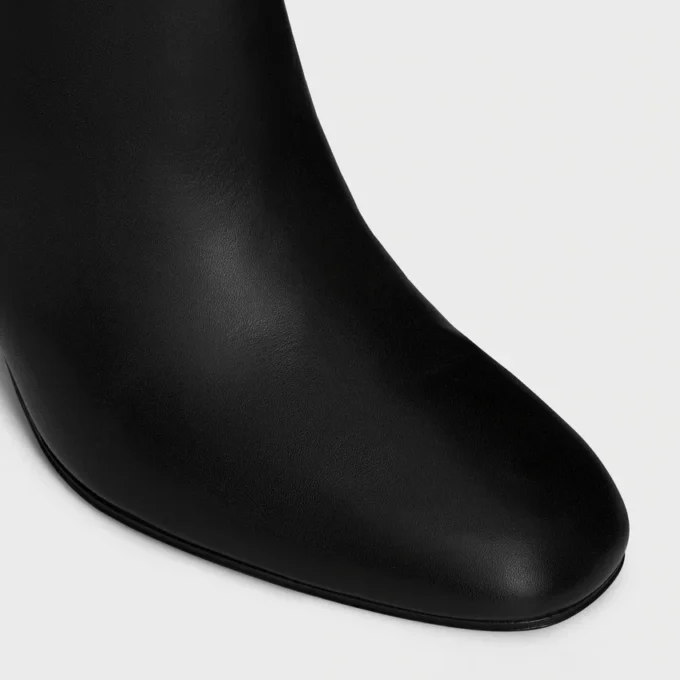 Iconic – Hoher Stiefel aus Kalbsleder