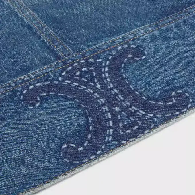 Jacke aus festem Denim Jacke aus festem Denim