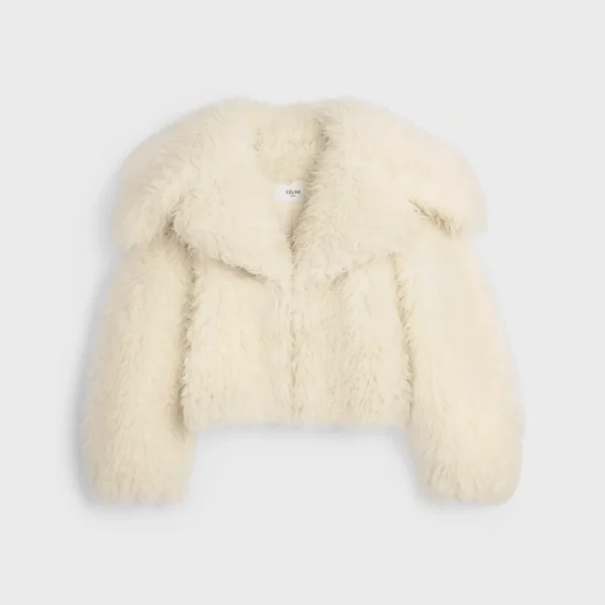 Jacke aus flauschiger Wolle Jacke aus flauschiger Wolle