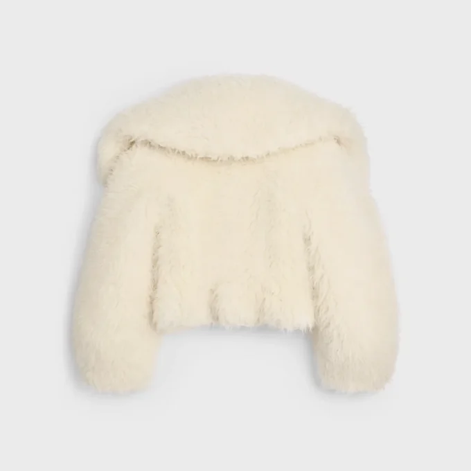 Jacke aus flauschiger Wolle Jacke aus flauschiger Wolle