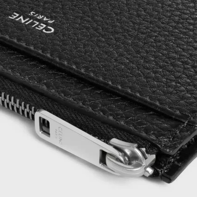 Kartenetui mit Reißverschluss aus genarbtem Kalbsleder Kartenetui mit Reißverschluss aus genarbtem Kalbsleder