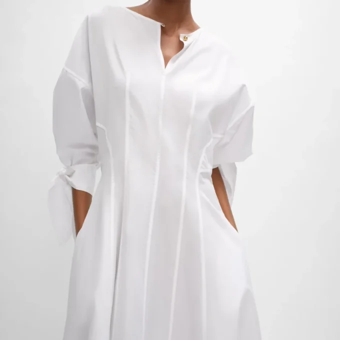 Kleid aus Baumwollpopeline Kleid aus Baumwollpopeline