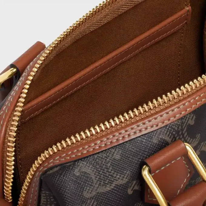 Kleine Boston-Tasche aus Triomphe Canvas und Kalbsleder