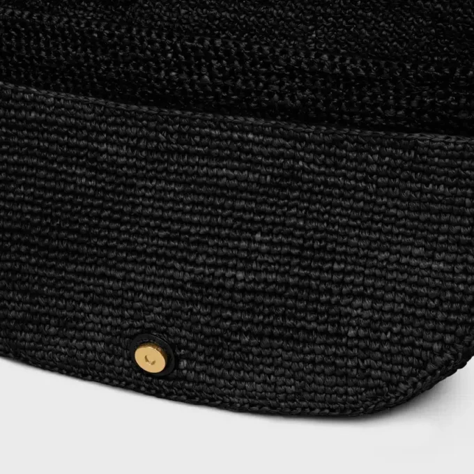 Kleine Halfmoon Soft Triomphe aus Raffia und Lammleder Kleine Halfmoon Soft Triomphe aus Raffia und Lammleder