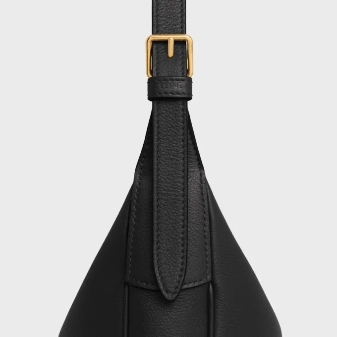 Kleine HeloïSe-Tasche aus geschmeidigem genarbtem Kalbsleder Kleine HeloïSe-Tasche aus geschmeidigem genarbtem Kalbsleder
